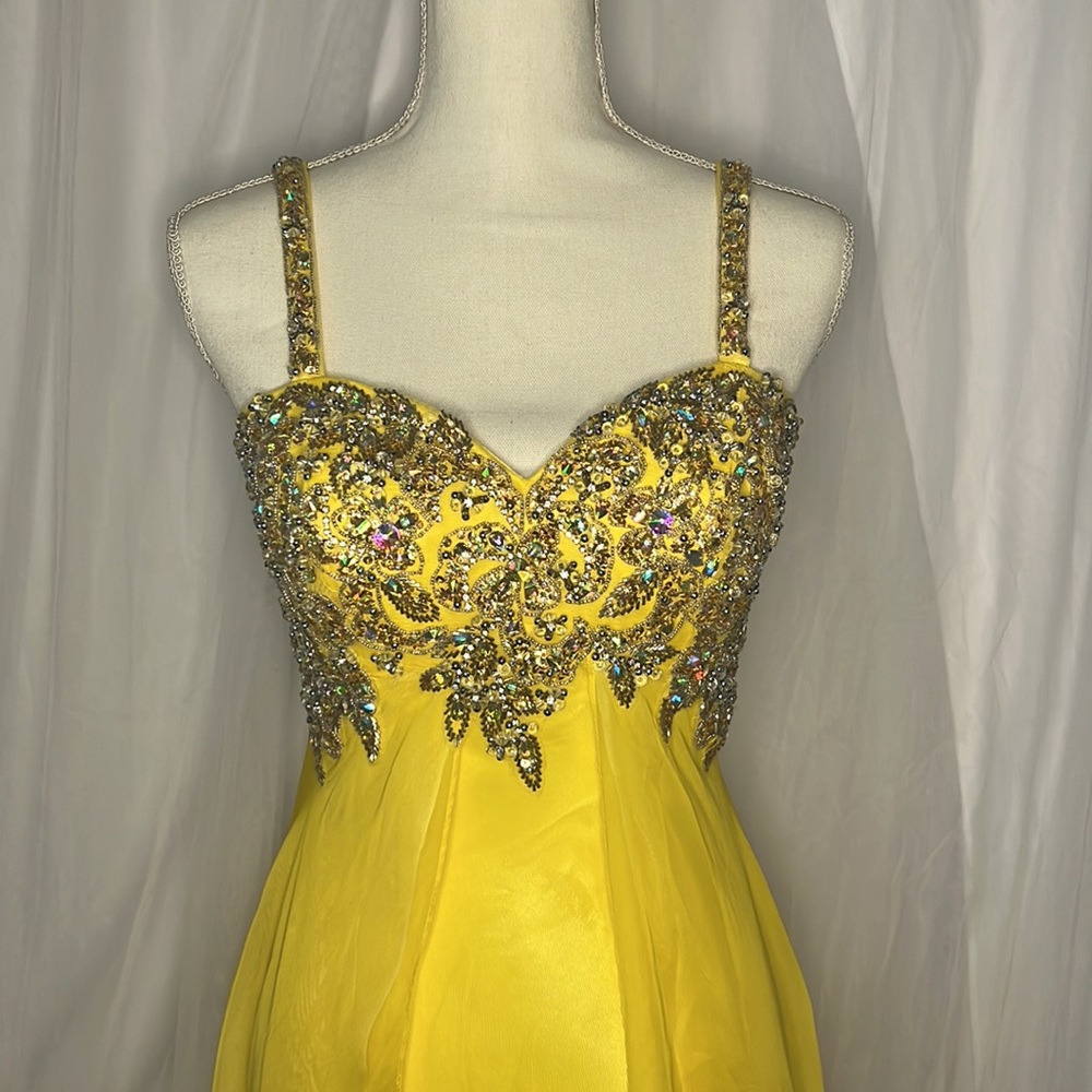⭐️FORMAL DRESS⭐️ | Size 5/6 | Yellow - Picture 6 of 13